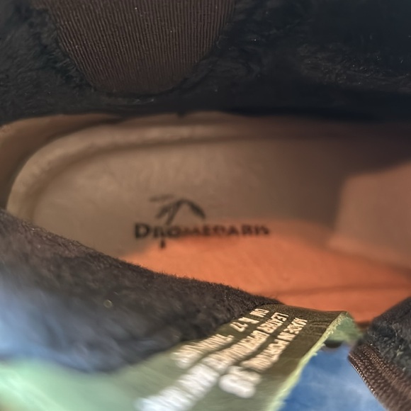 Dromedaris olive green fringe boots. Heel 2”. Platform 1” - Picture 6 of 8